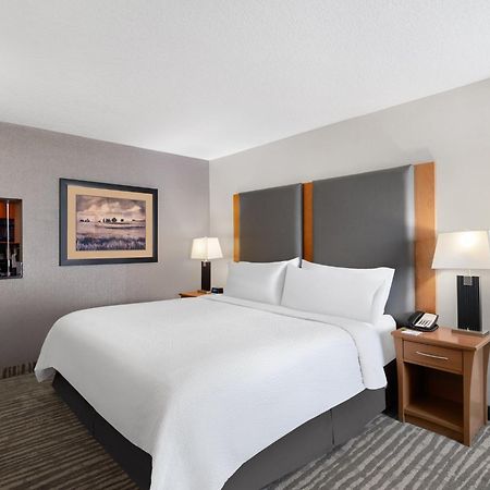 Holiday Inn Calgary Airport By Ihg Eksteriør bilde