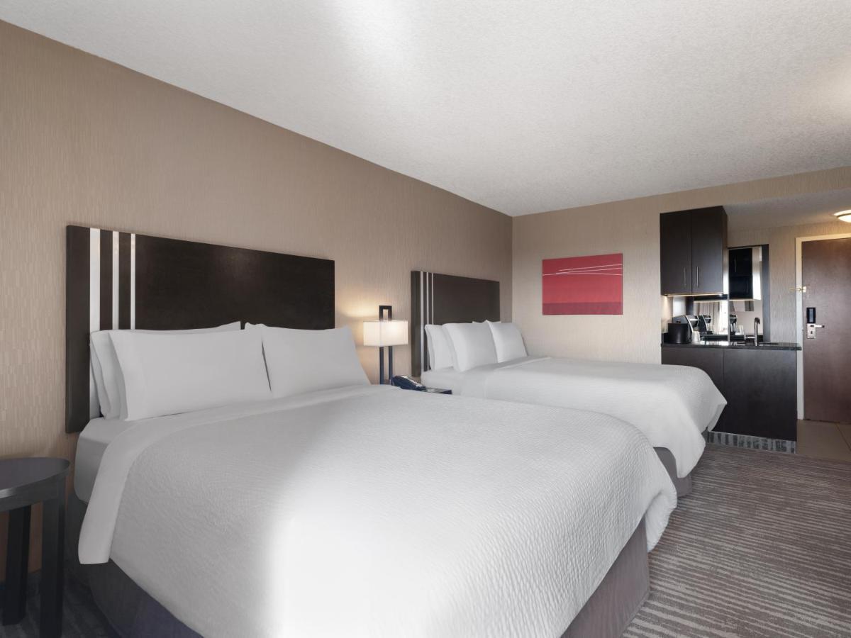 Holiday Inn Calgary Airport By Ihg Eksteriør bilde