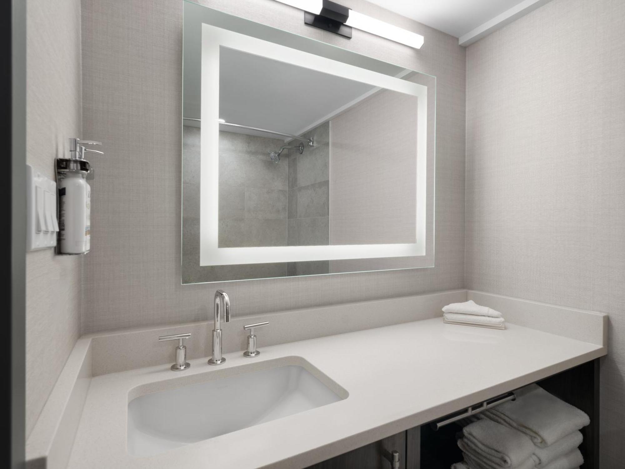 Holiday Inn Calgary Airport By Ihg Eksteriør bilde