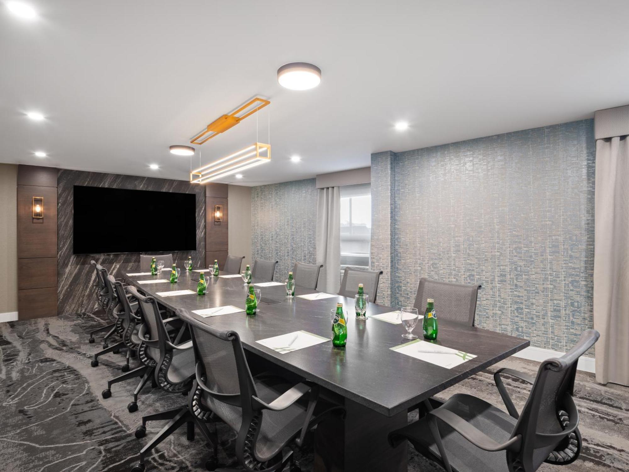 Holiday Inn Calgary Airport By Ihg Eksteriør bilde