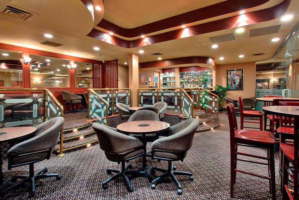 Holiday Inn Calgary Airport By Ihg Restaurant bilde